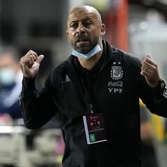 Samuel: "Messi es la frutilla del postre"