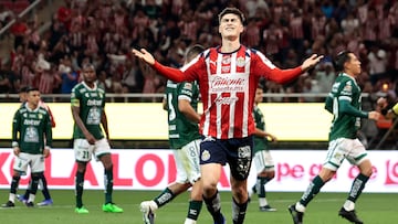 Guadalajara's forward #34 Armando Gonzalez celebrates scoring his team's third goal during the Liga MX Clausura football match between Guadalajara and Leon at the Akron Stadium in Guadalajara, Mexico, on March 18, 2026. (Photo by Ulises Ruiz / AFP)