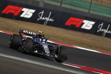 Carlos Sainz durante el Gran Premio de China de la Fórmula 1 celebrado en el Circuito Internacional de Shanghái.