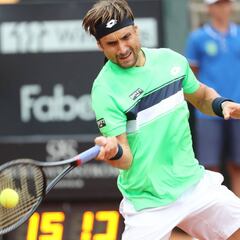 Ferrer y Bautista arrancan con victoria en Hamburgo y Gstaad