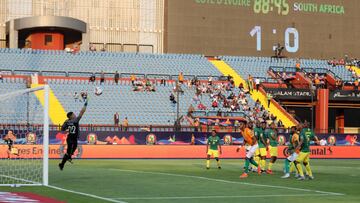 La grada casi vac&iacute;a del Al Salam Stadium en El Cairo para el Costa del Marfil-Sud&aacute;frica.