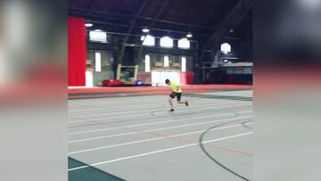 Te sacará una sonrisa: Bruno Hortelano vuelve a las pistas