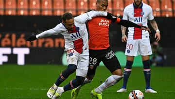 Paris Saint-Germain's Brazilian forward Neymar (L) fights for the ball with Lorient's French forward Armand Lauriente (C) during the French L1 football match between FC Lorient and Paris Saint-Germain at the Stade Yves-Allainmat stadium, in Lori