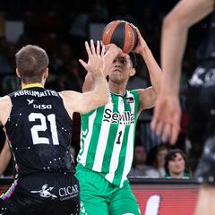 La energía de ‘Tyson’ Pérez alimenta la esperanza de salvación del Betis