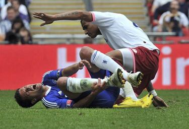 Los líos de Boateng: expulsado del Mundial, pillado fumando...