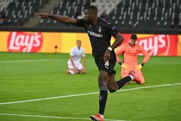 1-0. Marcus Thuram celebró el primer gol.