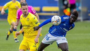 Un golazo de Leschuk salva un punto para el Oviedo