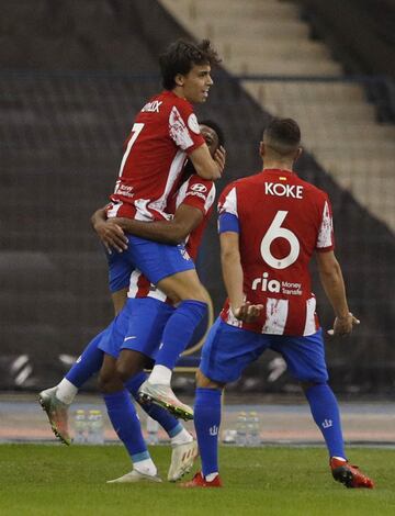 1-0. João Félix celebra el primer gol.