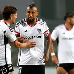 La nueva camiseta de Colo Colo: Vidal fue el primero en modelarla