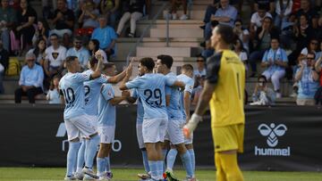 Los jugadores del Celta celebran un tanto contra el Vizela en el amistoso jugado en Vilagarcía de Arousa.
