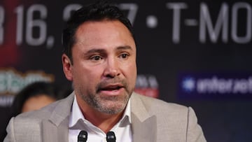 De La Hoya shared the ring with ‘Money’ 17 years ago and didn’t hold back when speaking about Mayweather Jr.’s exhibition boxing bouts.