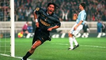 En la temporada siguiente, Iv&aacute;n Zamorano tiene su revancha con el Inter en la Copa UEFA. Se convierte en el primer chileno campe&oacute;n en un torneo continental europeo, derrotando 3-0 a la Lazio. &#039;Bam Bam&#039; anot&oacute; el primer gol.