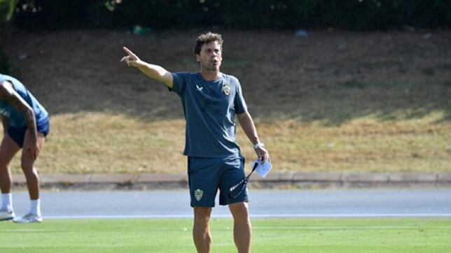 Rubi copia los resultados en su retorno al banquillo del Almería