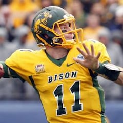 Un emocionado abrazo para Jared Goff (o Carson Wentz)