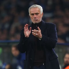Mourinho no da pie con bola