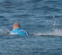 Doble mordisco de un tiburón a un surfista en una de las mejores olas del mundo