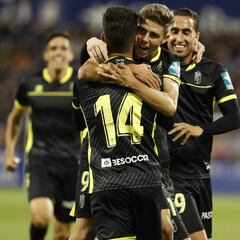 El Granada asalta La Romareda y se coloca líder