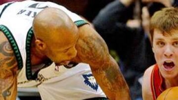 <b>PRETEMPORADA.</B> Collier ya había jugado con los Hawks esta pretemporada.