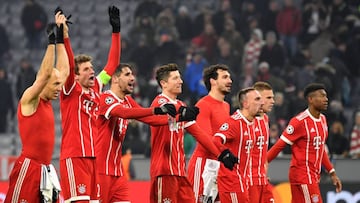 Robert Lewandowski y Thomas M&uuml;ller se despacharon con doblete, mientras que Coman hizo el gol restante. Los turcos jugaron durante 75 minutos con un hombre menos.