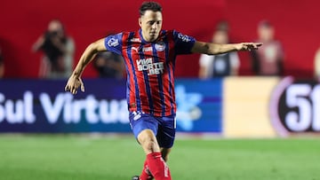 Costas quiere a Santiago Arias.