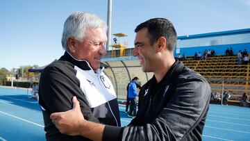 Futbol, Santiago Morning vs Santiago Wanderers.
Fecha 11, campeonato de primera B 2024.
Los entrenadores Francisco Palladino y Luis Marcoleta de Santiago Wandererses y Santiago Morning son fotografiados antes del partido de primera division B disputado en el estadio Municipal de La Pintana, Santiago, Chile.
04/05/2024
Felipe Zanca/Photosport
Football, Santiago Morning vs Santiago Wanderers.
11th turn, 2024 Promotion to first division Championship.
Santiago Wanderers head coach Francisco Palladino and Luis Marcoleta of Santiago Morning are pictured during the first B division match against Santiago Morning held at the Municipal de La Pintana stadium in Santiago, Chile.
04/05/2024
Felipe Zanca/Photosport