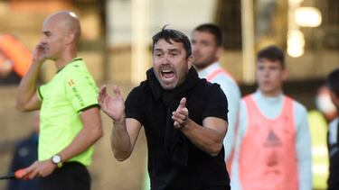 Coudet, el entrenador que conversa