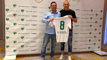 As¨ª se gest¨® la llegada de Iniesta a Emiratos: ¡°Le dije: ¡®?Me est¨¢s vacilando?¡¯¡±