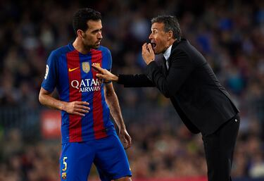 Pep Guardiola, Jordi Roura, Tito Vilanova, Gerardo Martino, Luis Enrique, Ernesto Valverde, Quique Setién, Ronald Koeman, Barjuan y Xavi han sido los entrenadores que ha tenido Busquets durante su paso por el Barcelona.