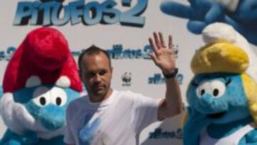 Iniesta, en la presentación de Los Pitufos 2.