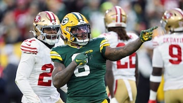 GREEN BAY, WISCONSIN - NOVEMBER 24: Josh Jacobs #8 of the Green Bay Packers celebrates in the first quarter against the San Francisco 49ers at Lambeau Field on November 24, 2024 in Green Bay, Wisconsin. Stacy Revere/Getty Images/AFP (Photo by Stacy Revere / GETTY IMAGES NORTH AMERICA / Getty Images via AFP)