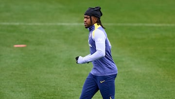 Lookman, en la sesión del Atlético esta mañana.