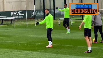 Mofas en el entrenamiento del Betis con esto de Antony recreando su propio ‘meme’: va para viral