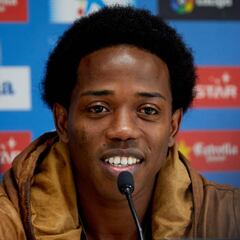 Carlos Sánchez: “Me siento como si ya hubiese jugado aquí”