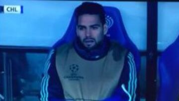 Falcao, esperando en el banco de suplentes en el partido de este martes en Ucrania entre Dinamo y Chelsea.