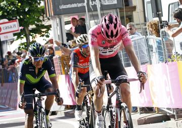 Dumoulin líder de la carrera seguido de Nairo Quintana y Nibali 