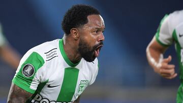 Atletico Nacional's midfielder Dorlan Pabon celebrates after scoring against Melgar during the Copa Libertadores group stage first leg football match between Atletico Nacional and Melgar at the Metropolitan stadium in Barranquilla, Colombia, on April 20, 2023. (Photo by Daniel MUNOZ / AFP)