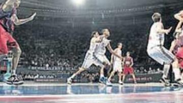 Un momento del partido entre el Real Madrid y el Winterthur.