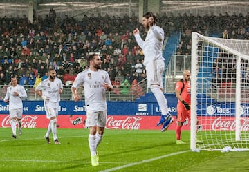 Ramos transformó el primer penalti del partido. 0-2.



