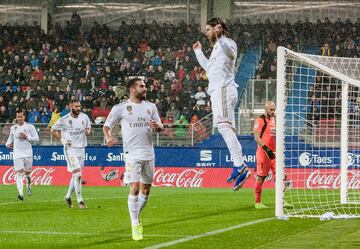 Ramos transformó el primer penalti del partido. 0-2.


