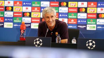 HANDOUT - 07 August 2020, Spain, Barcelona: Barcelona coach Quique Setien attends a press conference ahead of Saturday&#039;s UEFA Champions League round of 16 second leg soccer match against Napoli. Photo: Miguel Ruiz/UEFA/dpa - ATTENTION: editorial use 