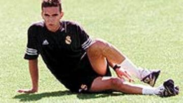 <B>TIENE LAS COSAS CLARAS</B>. Julio Álvarez prefiere jugar en el Rayo a calentar banquillo en el Real Madrid.