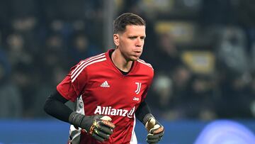 Soccer Football - Serie A - Cremonese v Juventus - Stadio Giovanni Zini, Cremona, Italy - January 4, 2023 Juventus' Wojciech Szczesny during the warm up before the match REUTERS/Jennifer Lorenzini