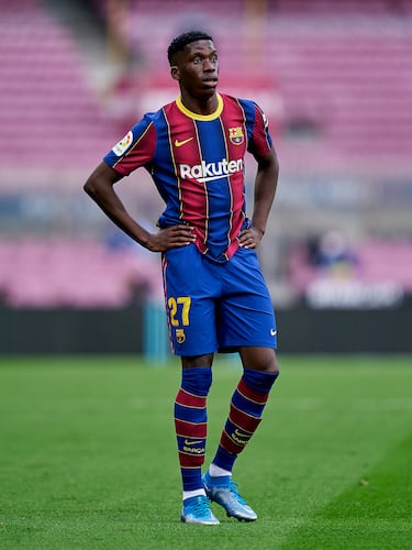 Llegó desde el Espanyol al Barcelona en 2010 donde jugó en sus categorías inferiores hasta 2020, cuendo entró a formar parte del primera equipo. Permanecio en el club hasta el final de esa temporada.