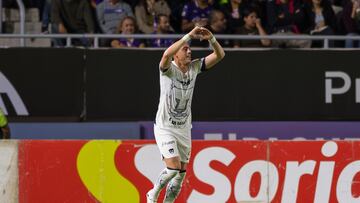 Rogelio Funes Mori celebrates his goal 0-2 of Pumas during the 14th round match between Mazatlan FC and Pumas UNAM as part of the Torneo Clausura 2024 Liga BBVA MX at El Encanto Stadium on April 05, 2024 in Mazatlan, Sinaloa, Mexico.