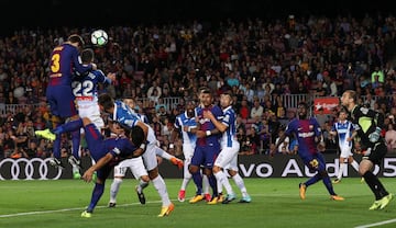 Gol 4-0 de Gerard Piqué