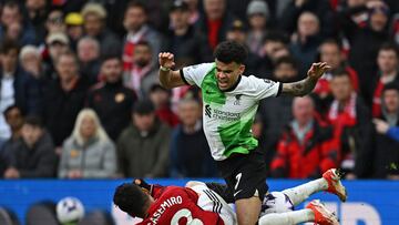 Luis Díaz y los números en Old Trafford