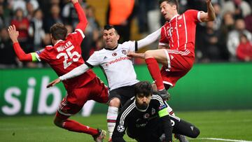 Gary Medel durante un partido con el Besiktas. 