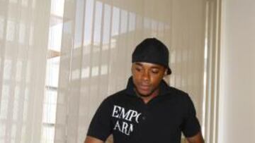 Robinho anuncia su salida del Manchester City