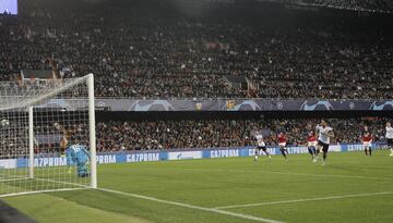 1-1. Dani Parejo marcó de penalti el primer tanto.