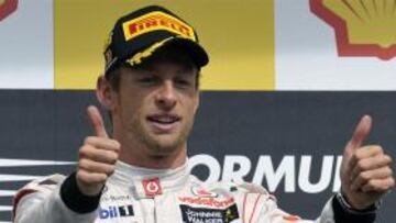 Button gana, Vettel, segundo, Alonso abandona